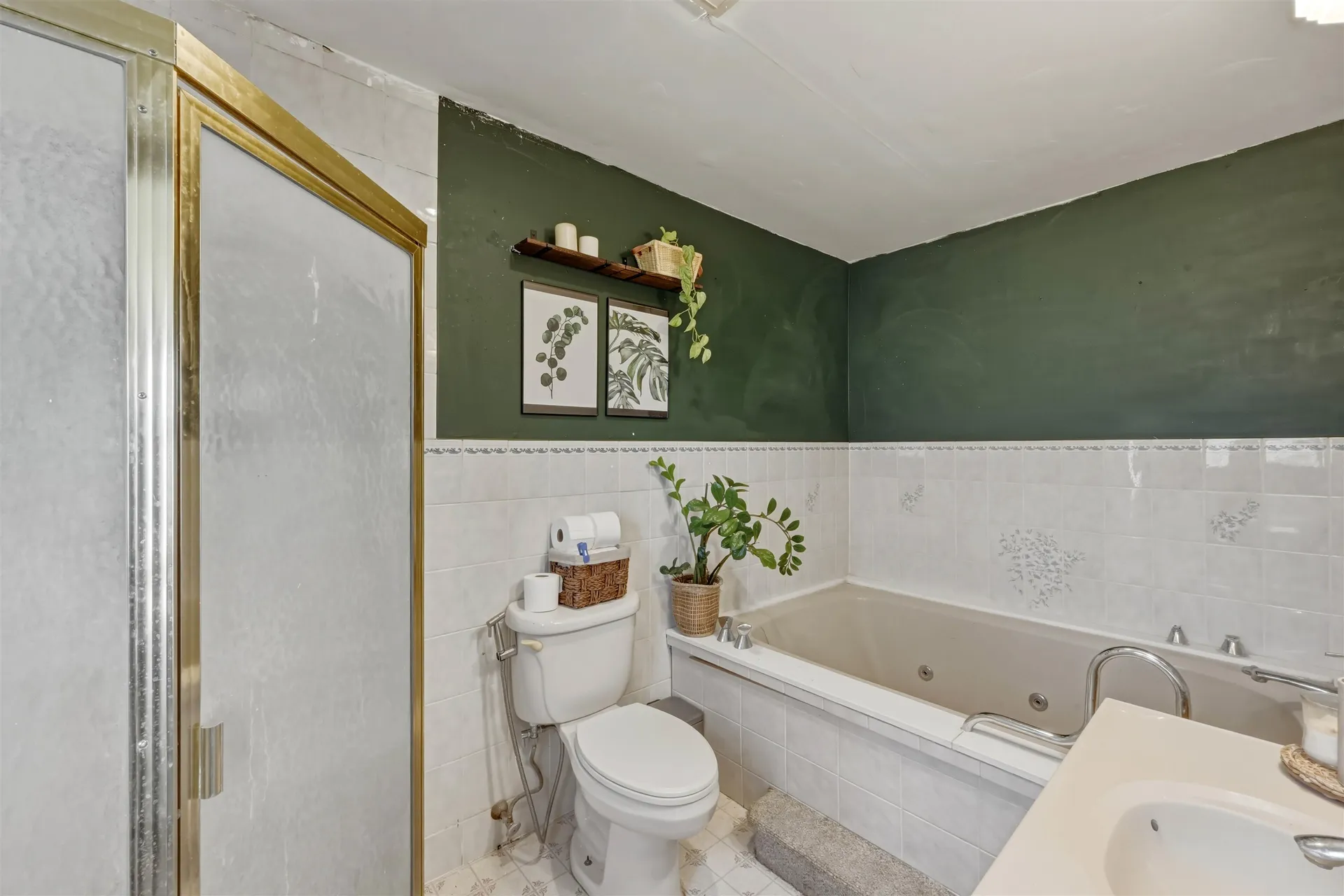 256 Hathaway Point Road St. Albans City VT 05478