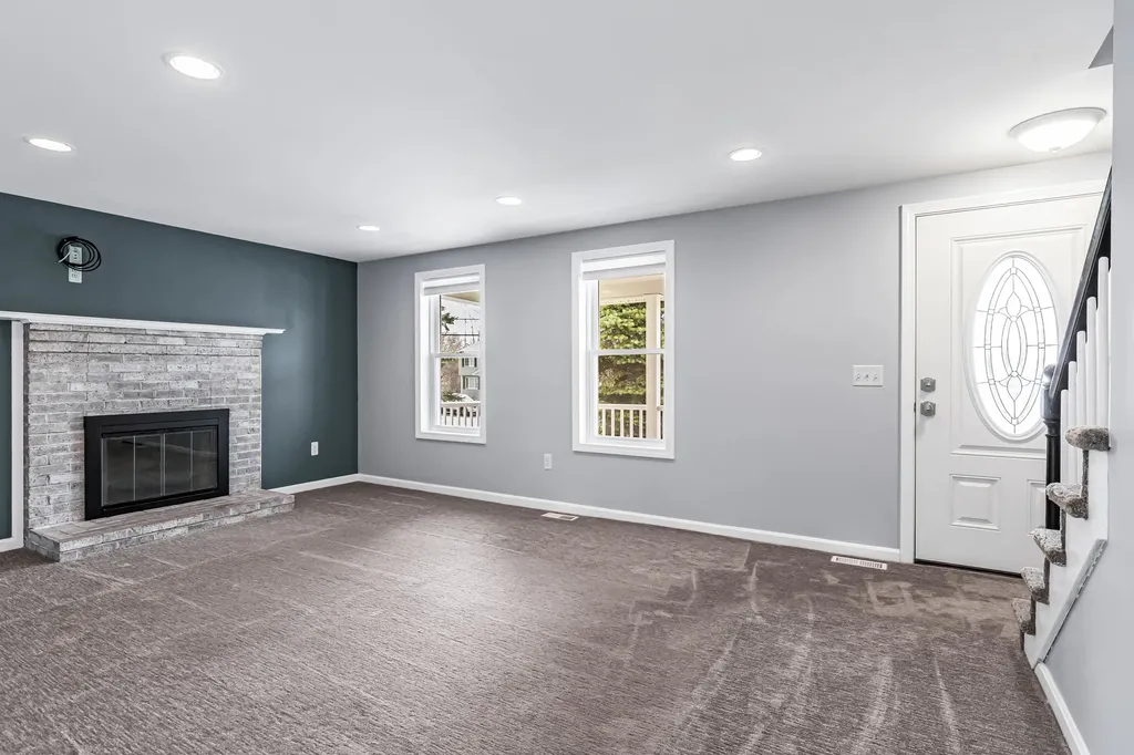 149 Barretts Hill Road Hudson NH 03051