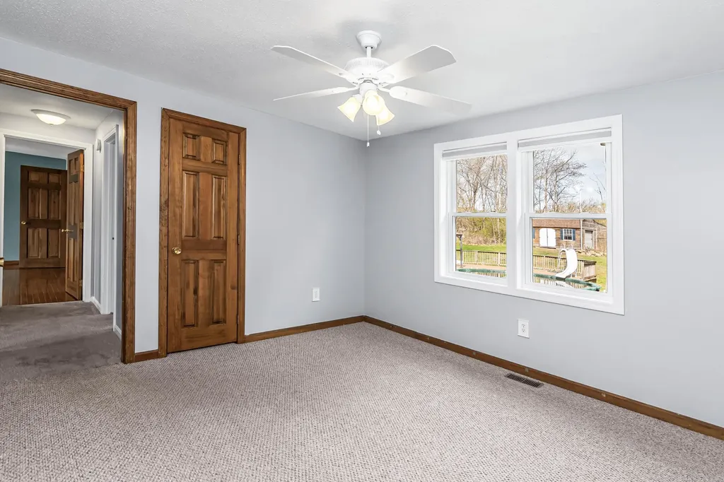 149 Barretts Hill Road Hudson NH 03051