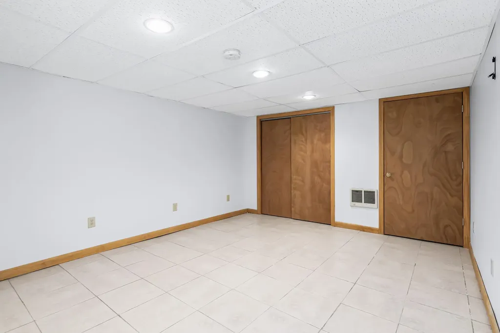 149 Barretts Hill Road Hudson NH 03051