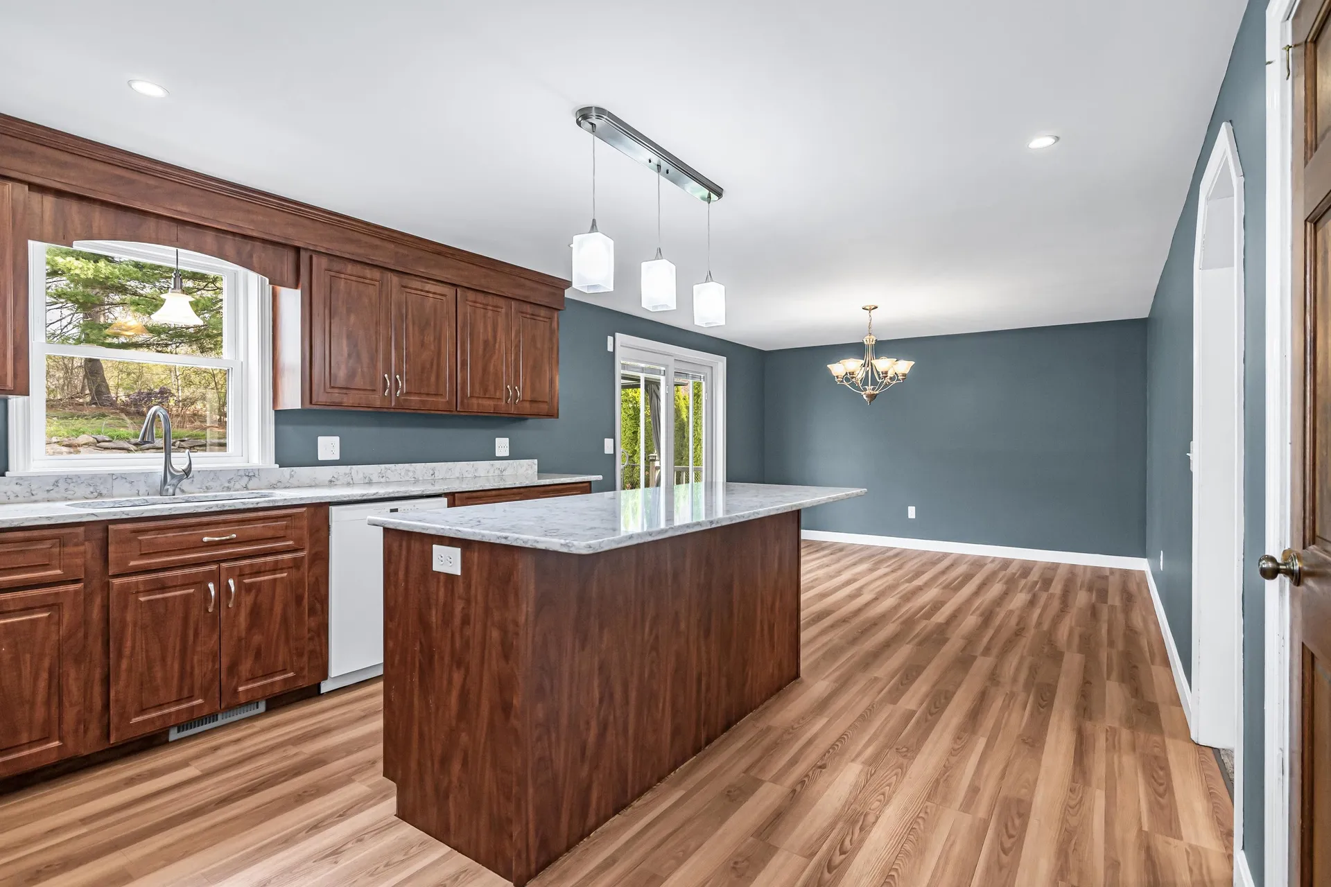 149 Barretts Hill Road Hudson NH 03051