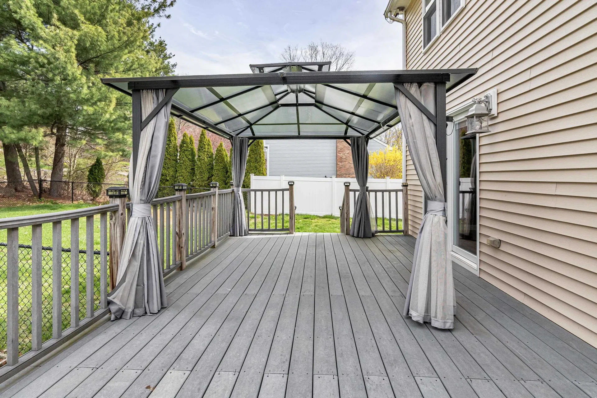 149 Barretts Hill Road Hudson NH 03051