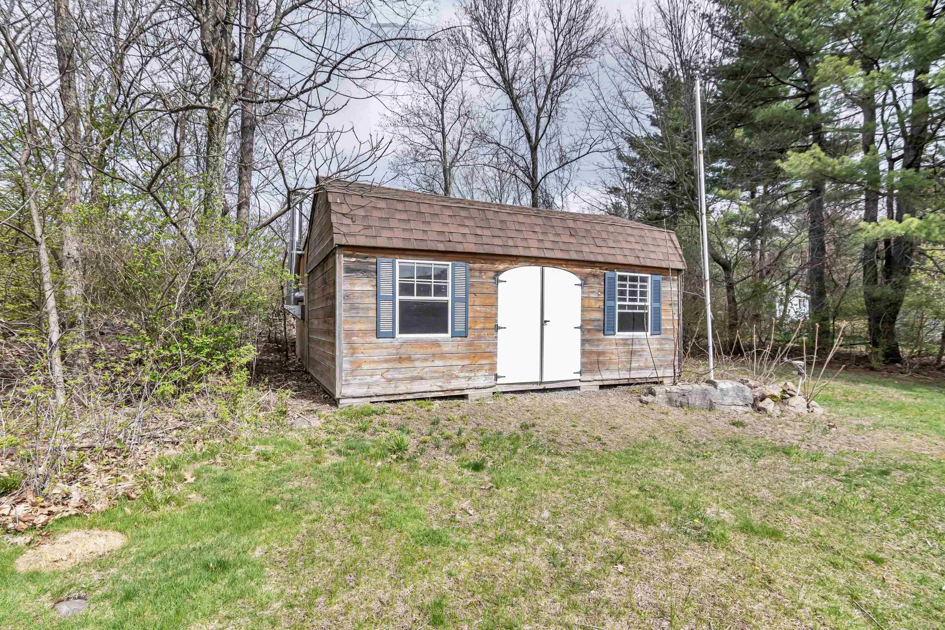 149 Barretts Hill Road Hudson NH 03051