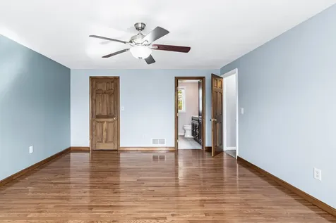 149 Barretts Hill Road Hudson NH 03051