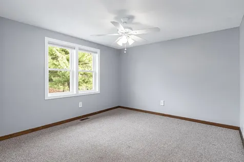 149 Barretts Hill Road Hudson NH 03051
