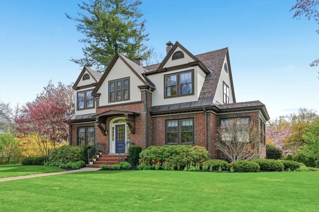 37 Chester Street Nashua NH 03064