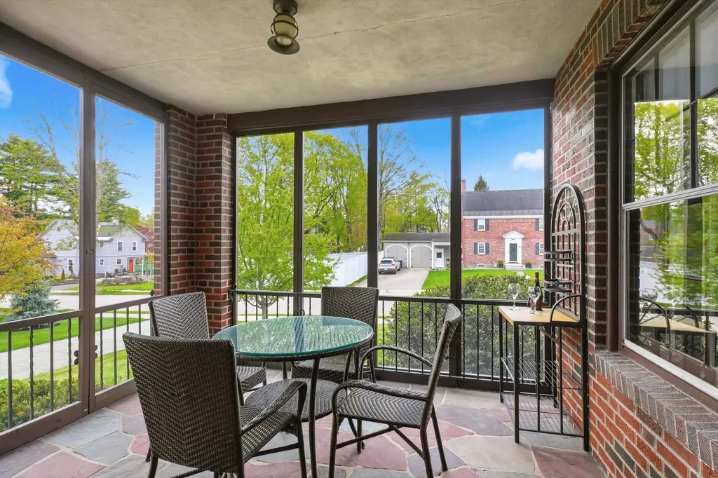 37 Chester Street Nashua NH 03064
