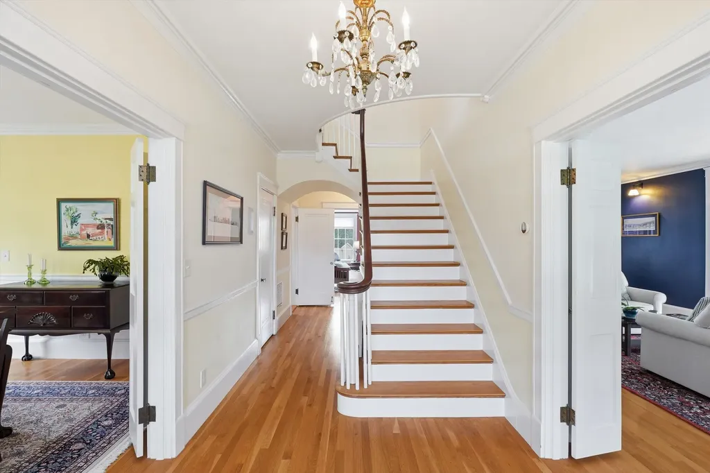 37 Chester Street Nashua NH 03064