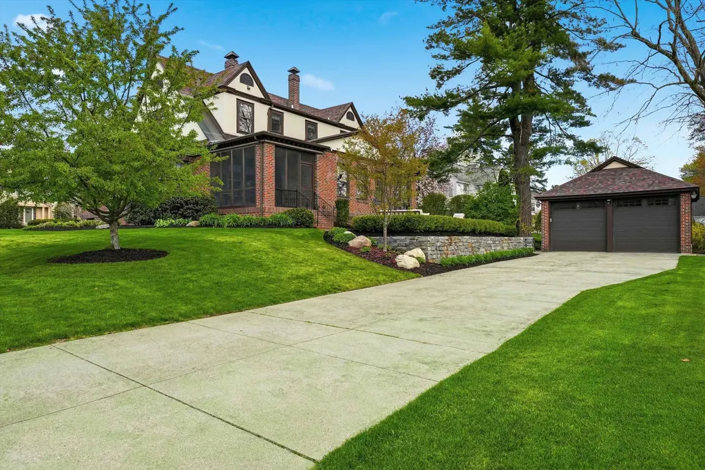 37 Chester Street Nashua NH 03064