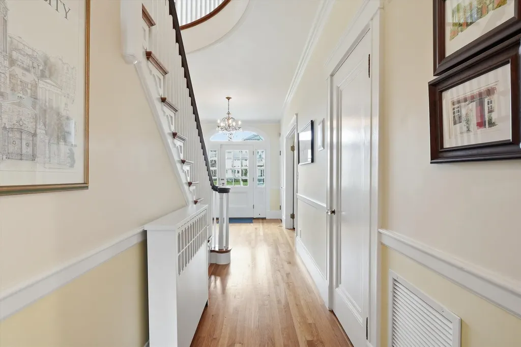 37 Chester Street Nashua NH 03064