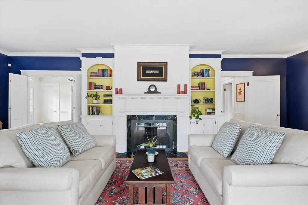 37 Chester Street Nashua NH 03064