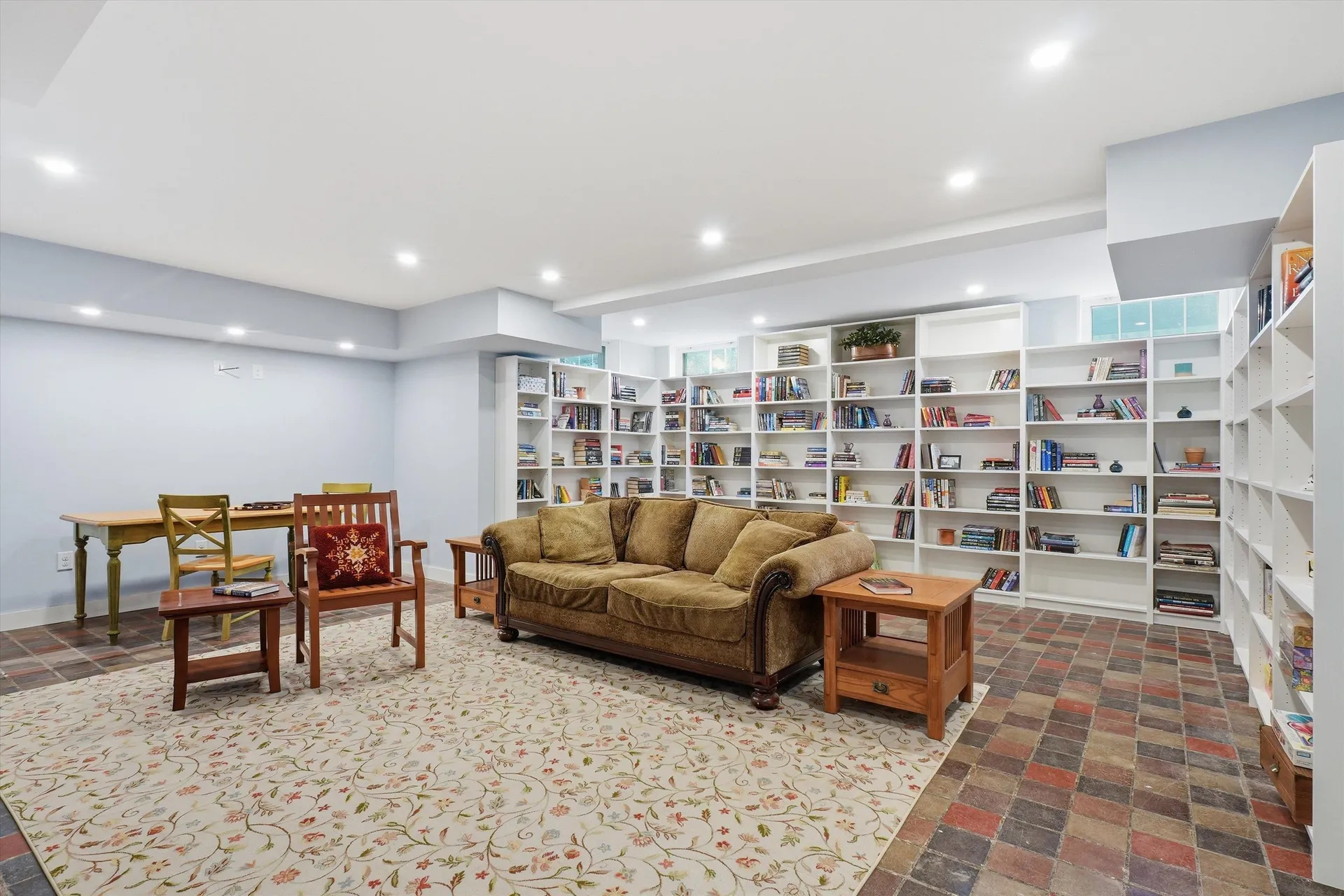 37 Chester Street Nashua NH 03064