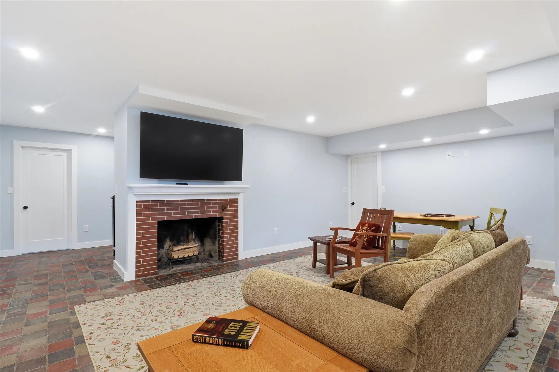 37 Chester Street Nashua NH 03064