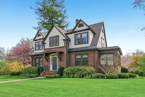37 Chester Street Nashua NH 03064