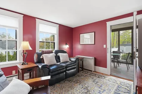 37 Chester Street Nashua NH 03064
