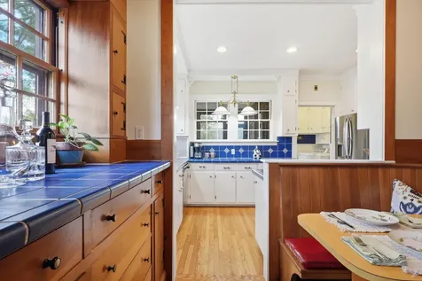 37 Chester Street Nashua NH 03064