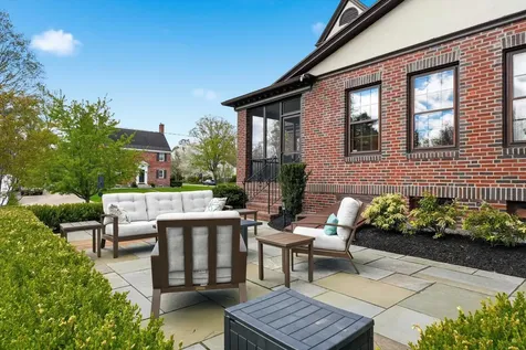 37 Chester Street Nashua NH 03064