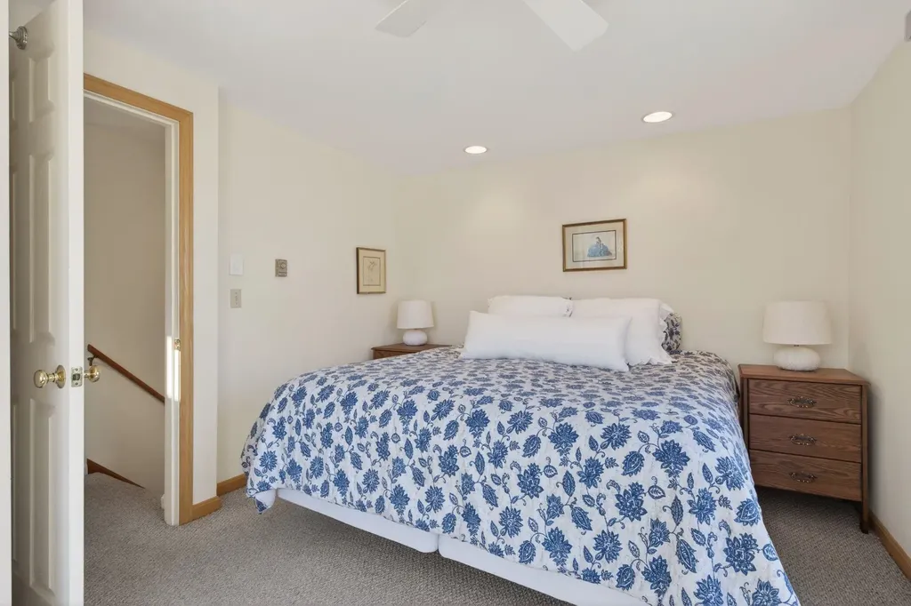 341 Ocean Avenue Wells ME 04090-3714