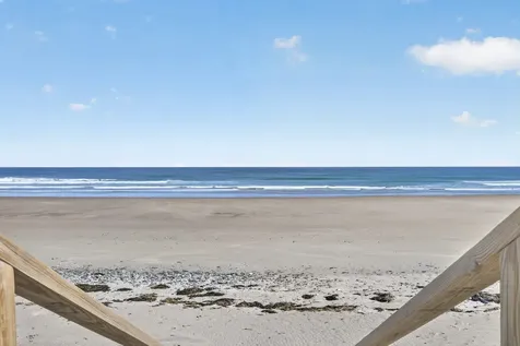 341 Ocean Avenue Wells ME 04090-3714