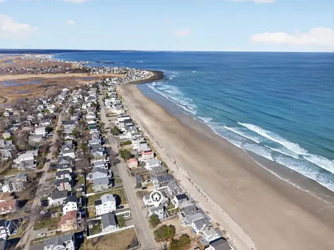341 Ocean Avenue Wells ME 04090-3714