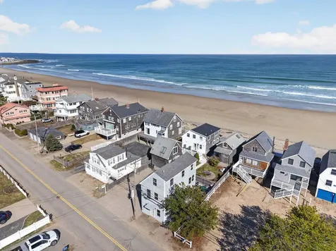 341 Ocean Avenue Wells ME 04090-3714