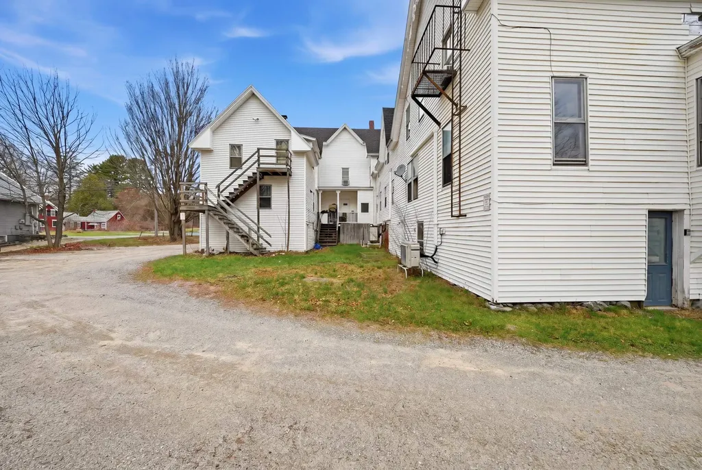 112 West Main Street Hillsborough NH 03244