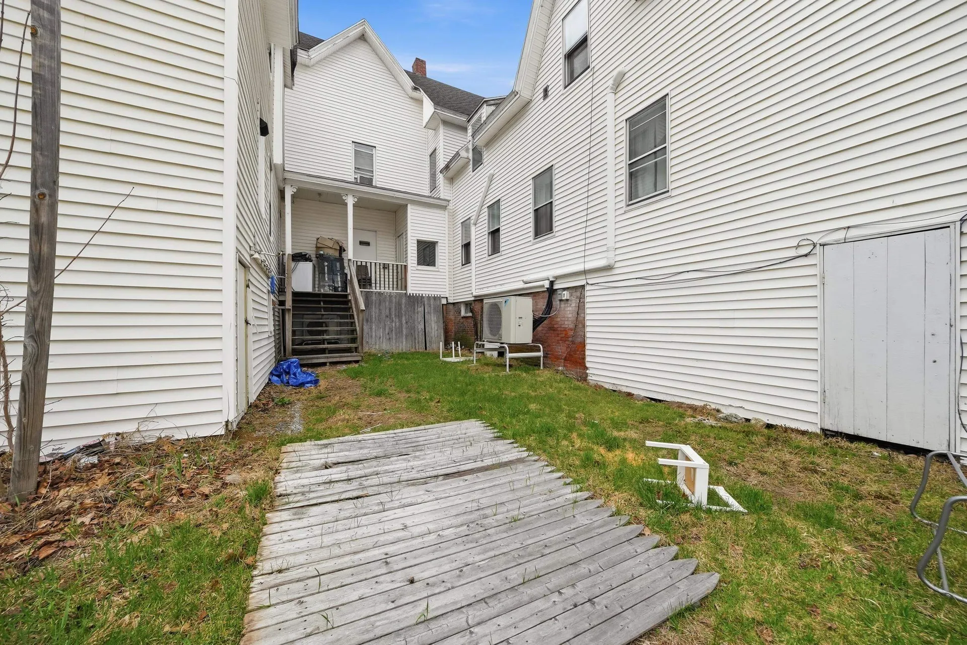 112 West Main Street Hillsborough NH 03244