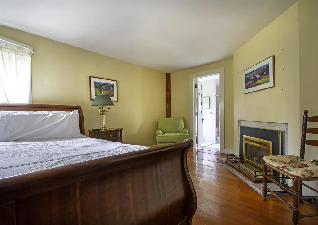 2442 Maple Street Waltham VT 05491