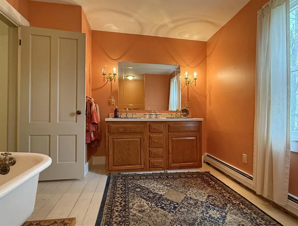 2442 Maple Street Waltham VT 05491