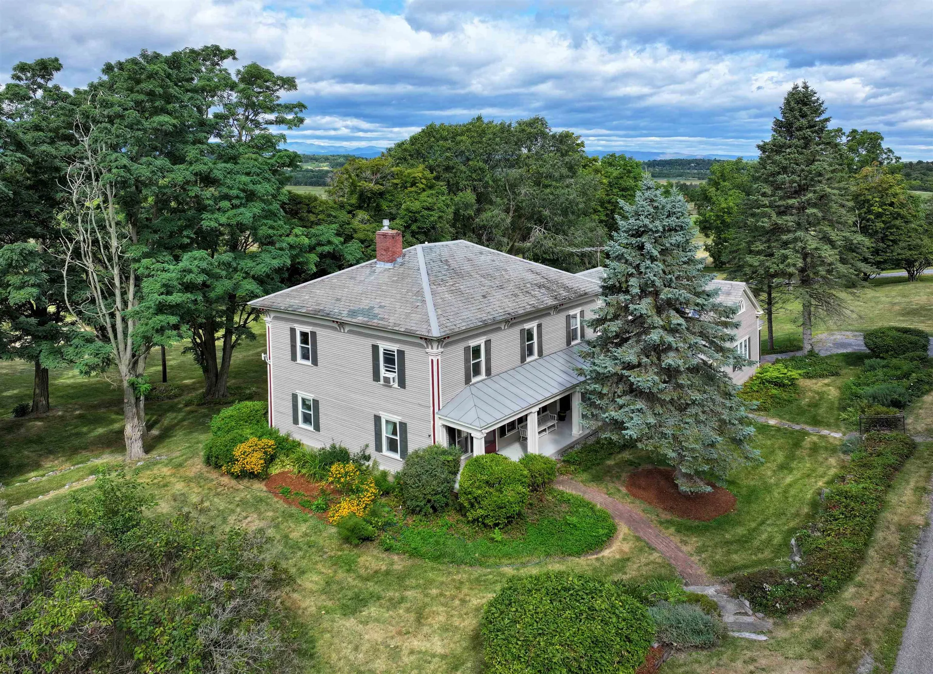 2442 Maple Street Waltham VT 05491