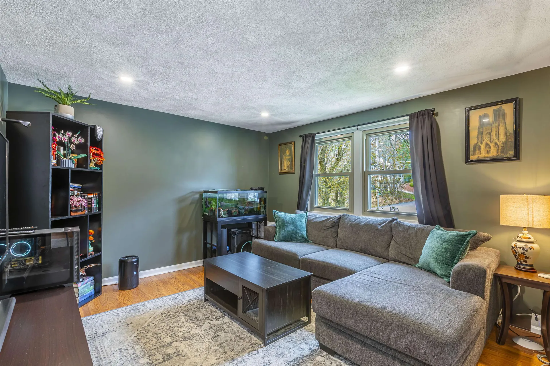 15 Elaine Drive Nashua NH 03062