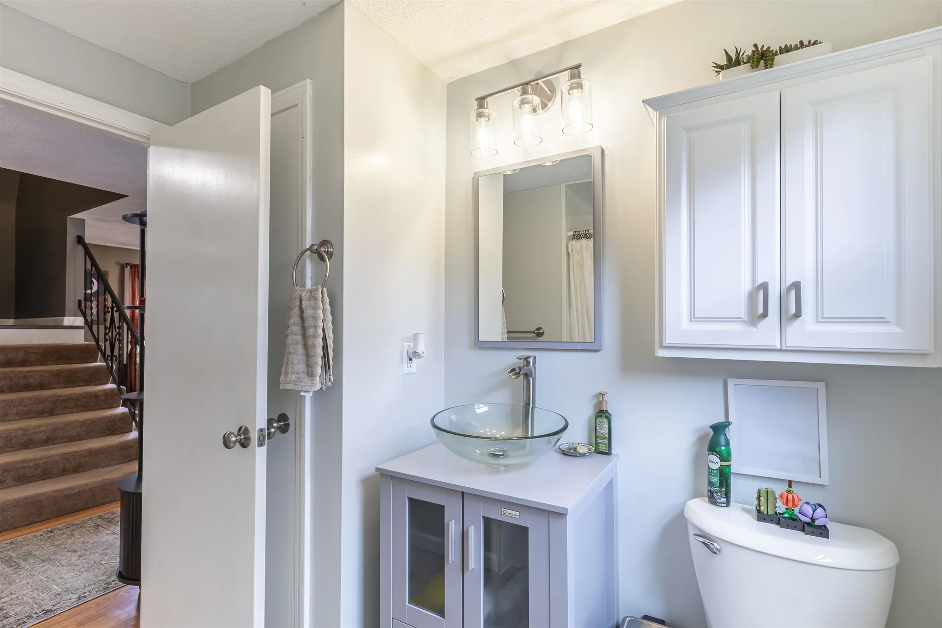 15 Elaine Drive Nashua NH 03062