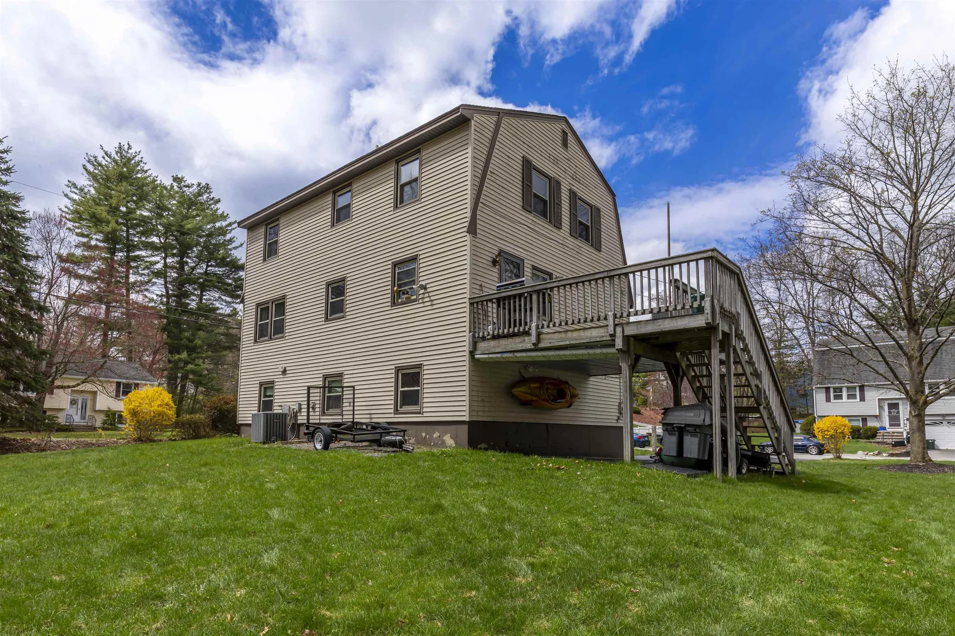 15 Elaine Drive Nashua NH 03062