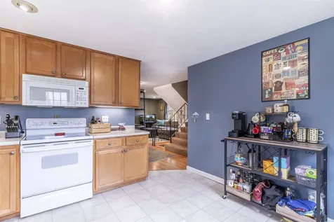 15 Elaine Drive Nashua NH 03062