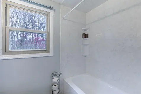 15 Elaine Drive Nashua NH 03062