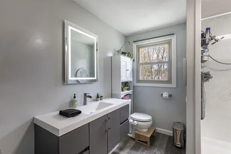 15 Elaine Drive Nashua NH 03062