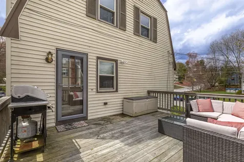 15 Elaine Drive Nashua NH 03062