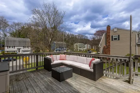 15 Elaine Drive Nashua NH 03062