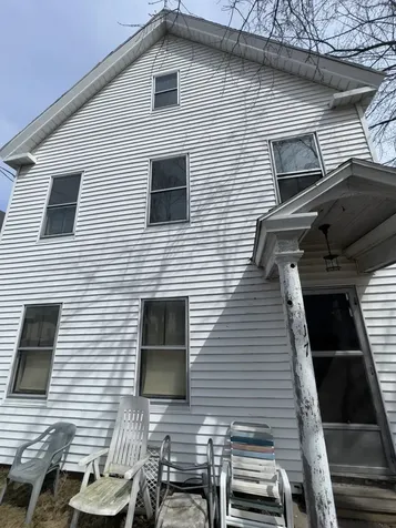 17 Perham Street Nashua NH 03064