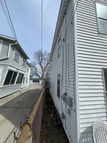 17 Perham Street Nashua NH 03064