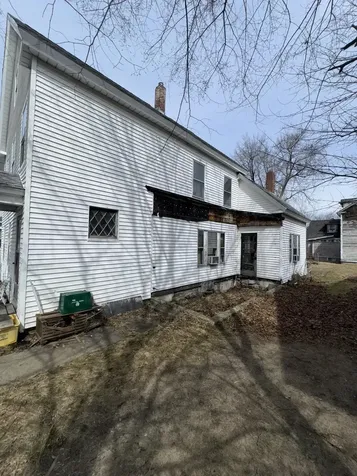17 Perham Street Nashua NH 03064