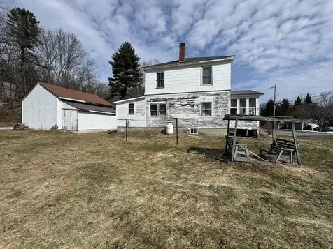 66 Winter Street Newport NH 03773