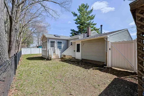 19 Strafford Road Dover NH 03820