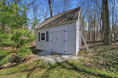 10 Virginia Court Hooksett NH 03106