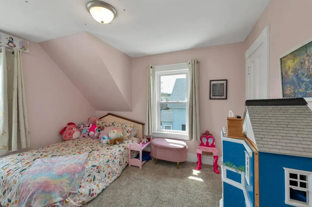 42 Joliet Street Laconia NH 03246