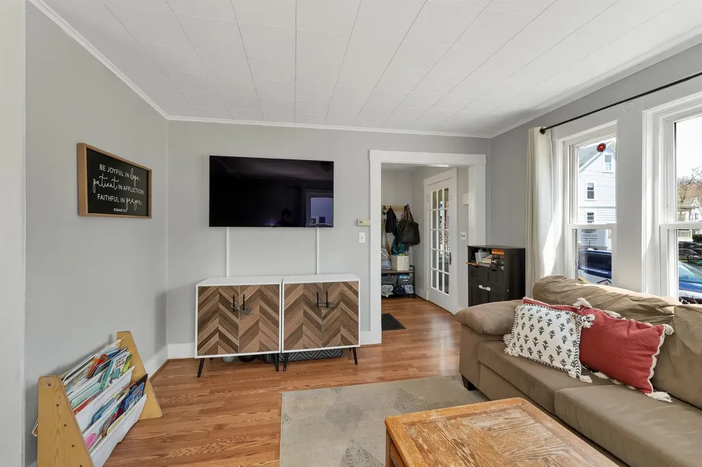 42 Joliet Street Laconia NH 03246