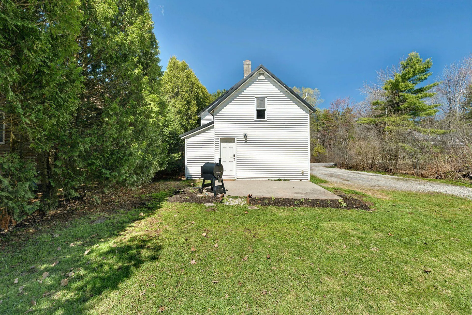 207 Maple Street Newport NH 03773