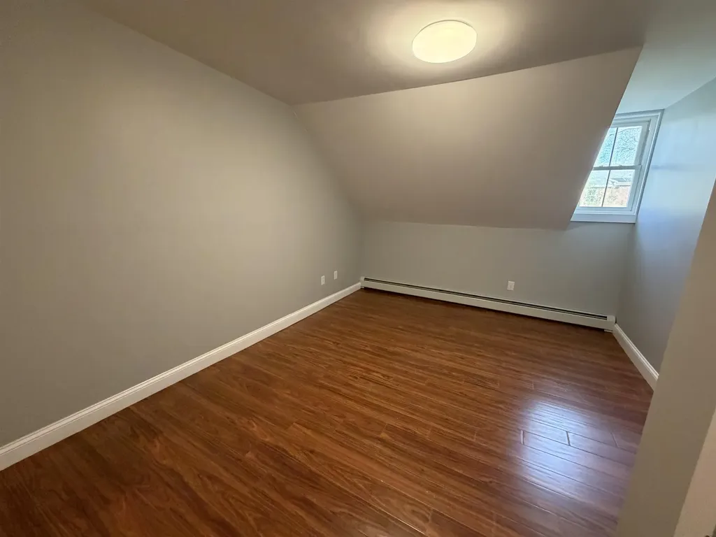 4 Elm Street Newmarket NH 03857