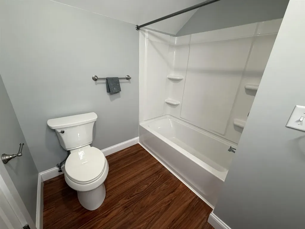 4 Elm Street Newmarket NH 03857