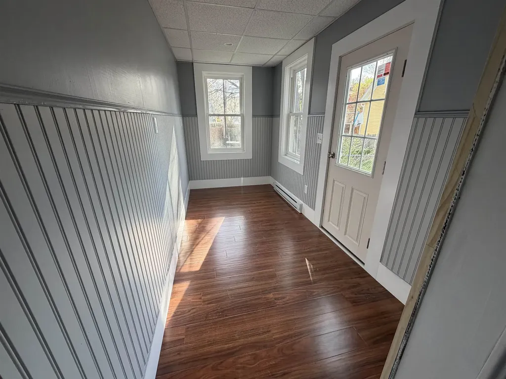 4 Elm Street Newmarket NH 03857